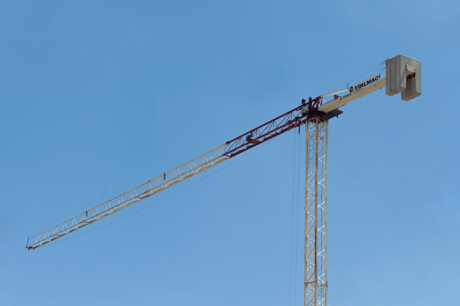 spider and crane in construction work