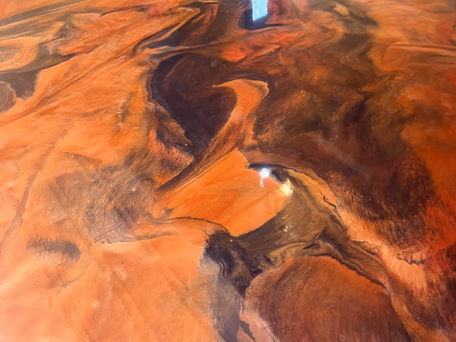 Metallic marble epoxy floor
