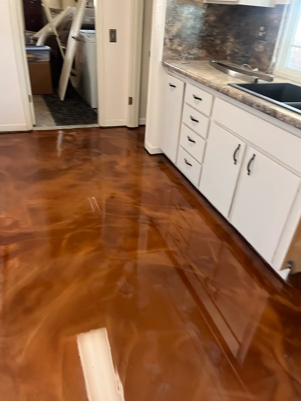 Metallic epoxy garage floor