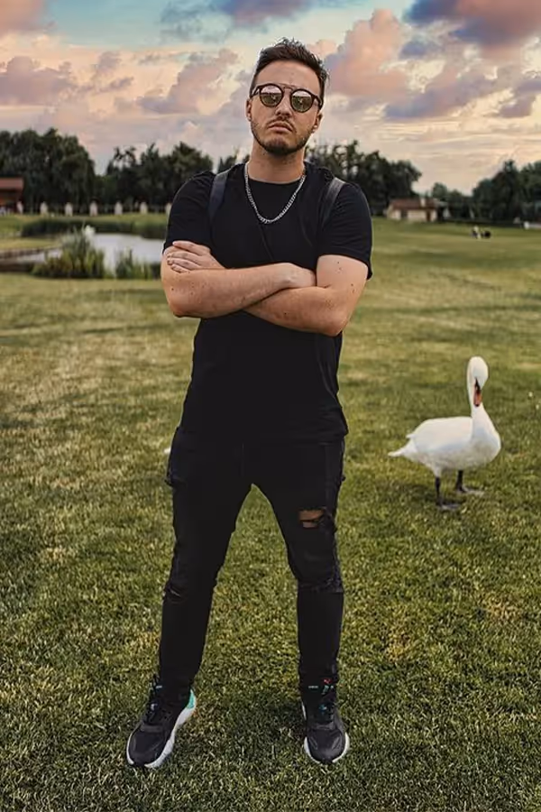 heyDominik,  creator, marketer