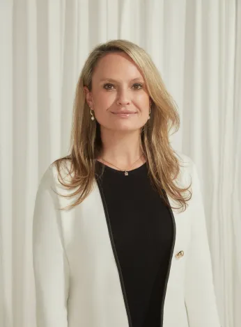 Clean corporate portrait photography example