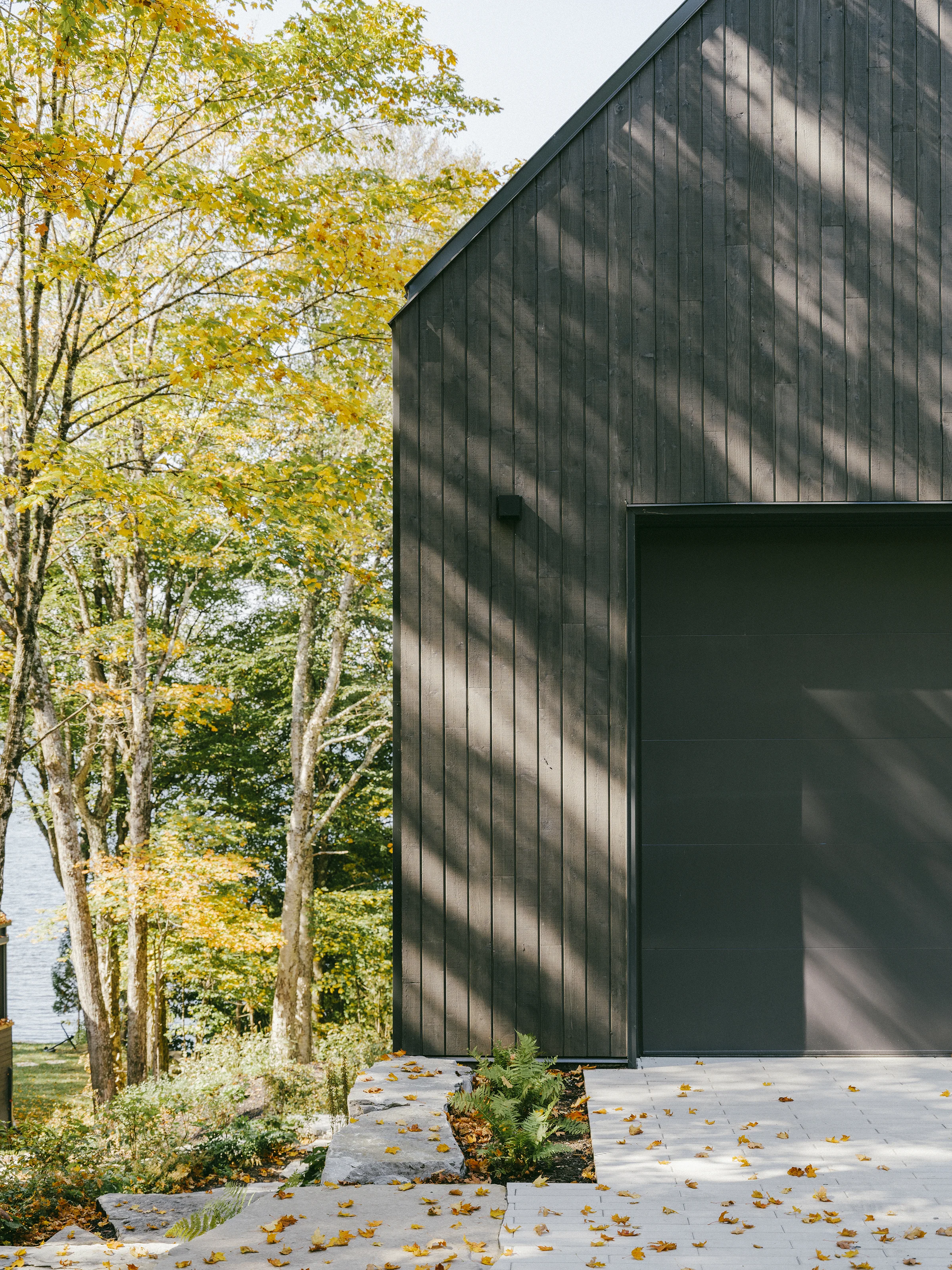 Résidence-architecture-design intérieur-style contemporain-bois-pierre-aluminium