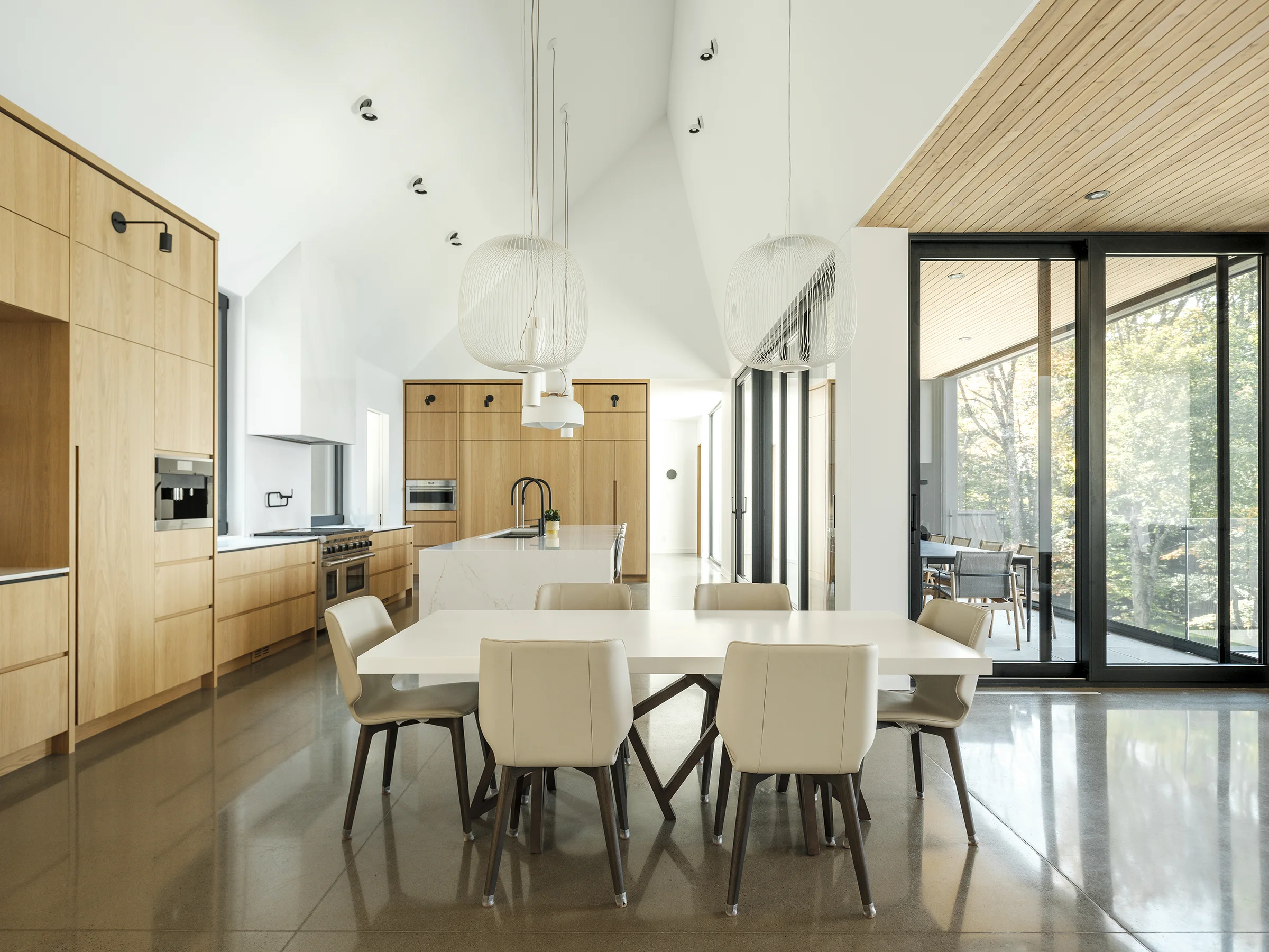 Résidence-architecture-design intérieur-style contemporain-bois-pierre-aluminium