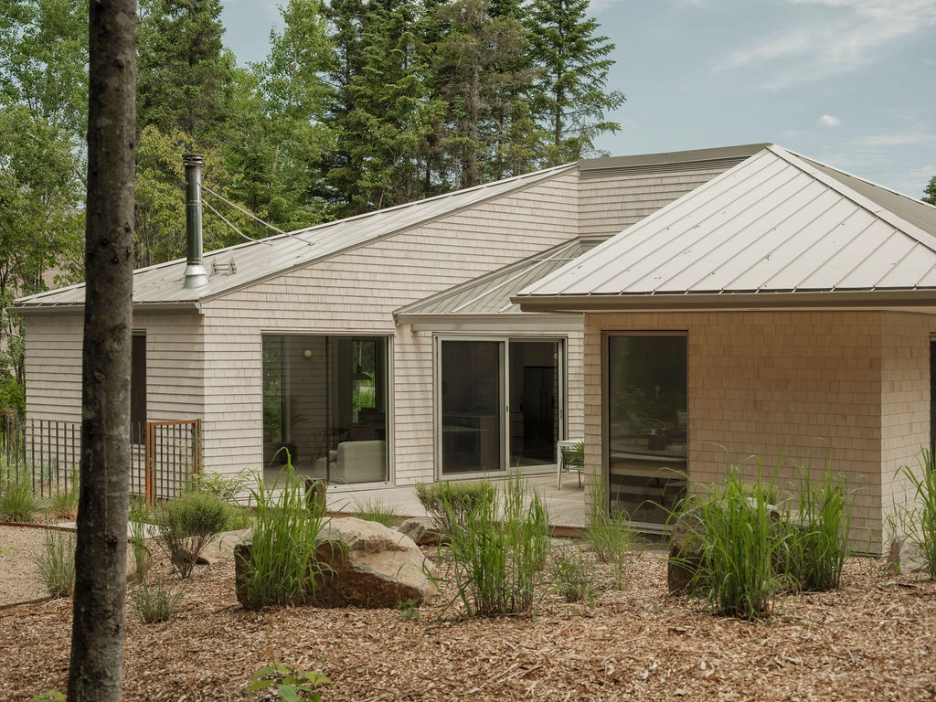 architecture-chalet-nature-bois-style contemporain-cabine