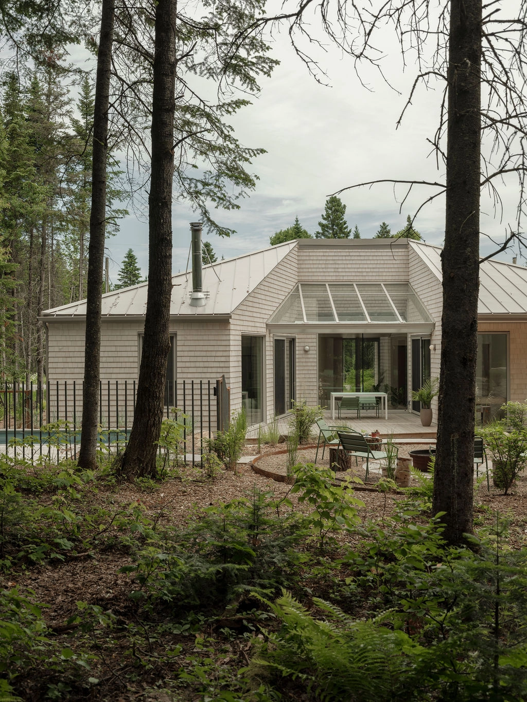 architecture-chalet-nature-bois-style contemporain-cabine