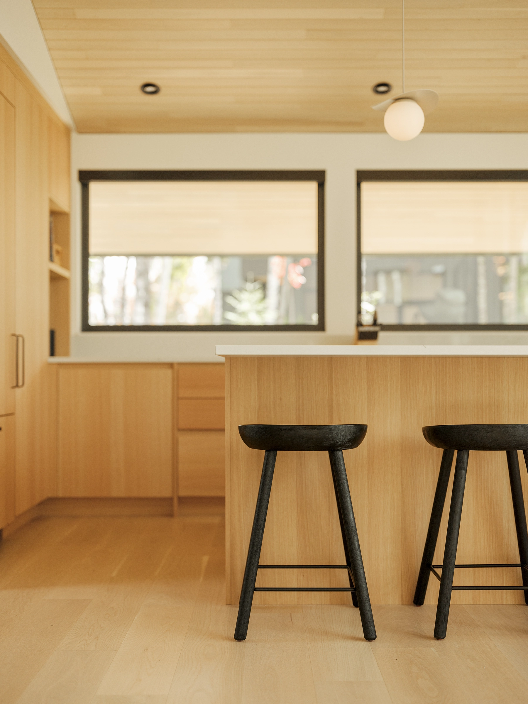 architecture-maison-unifamiliale-mid-century-design-contemporain-bois-résidence