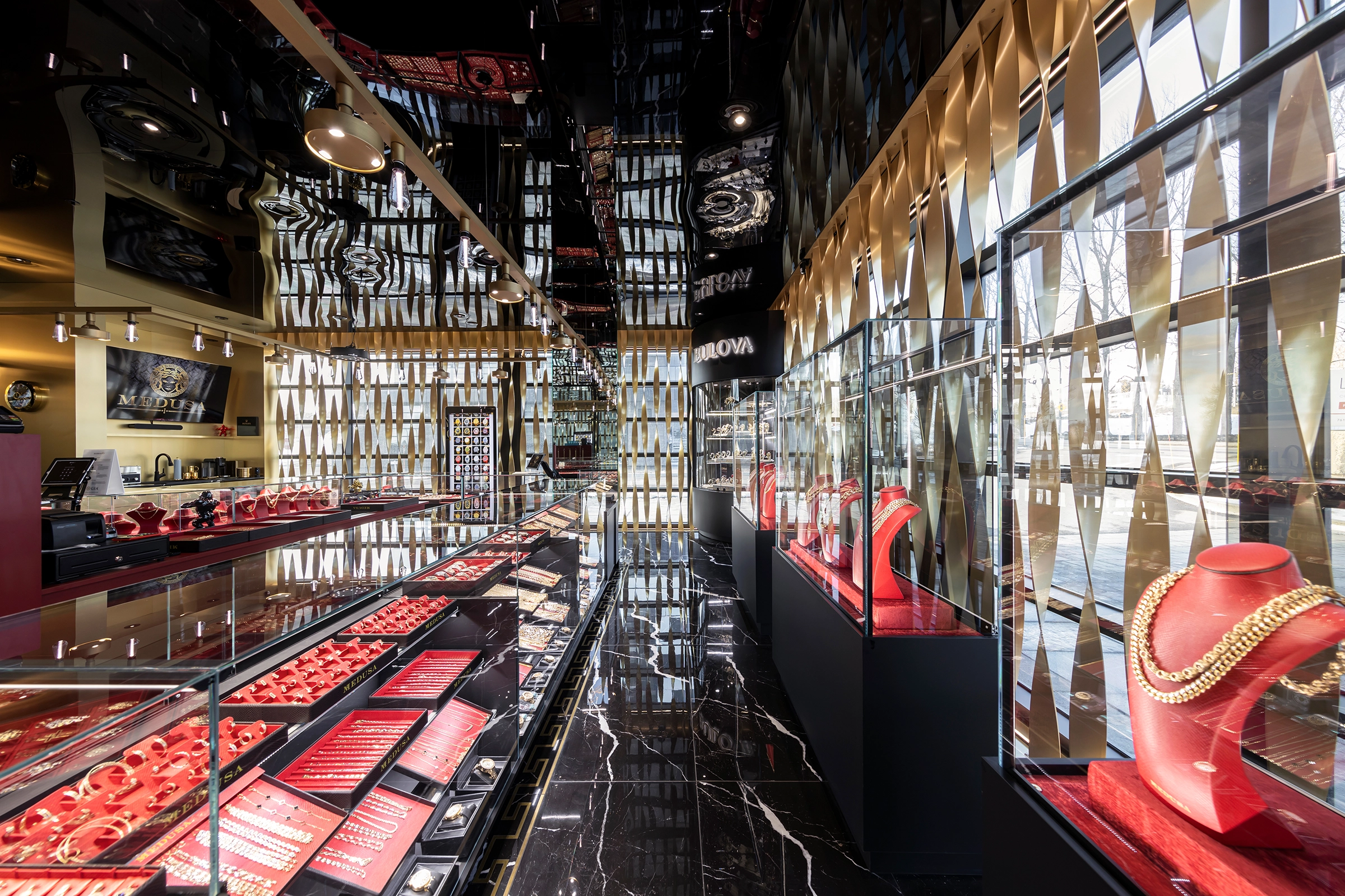 design-intérieur-boutique-bijoux-métal-or