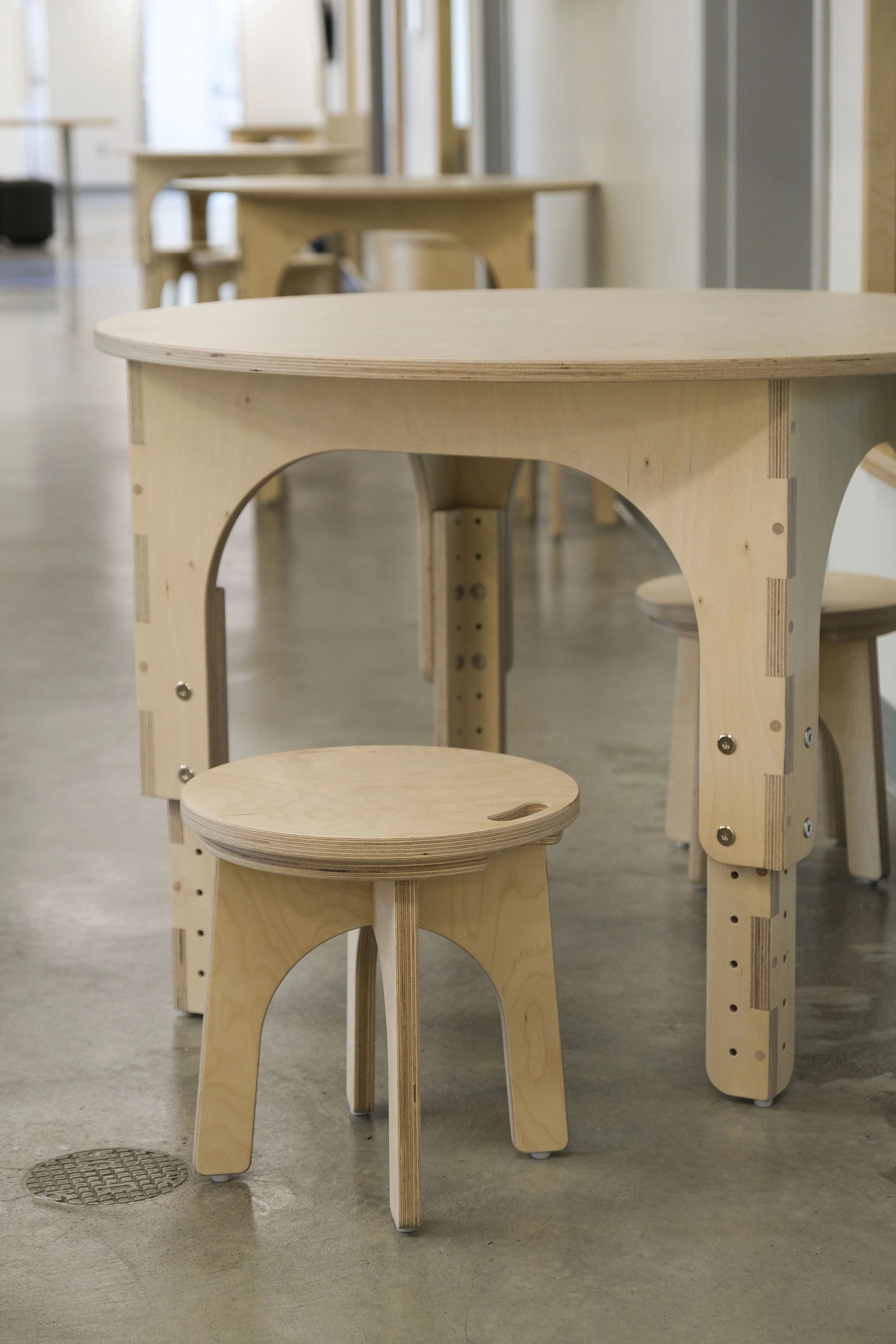 objet-mobilier-école-contreplaqué-adaptabilité