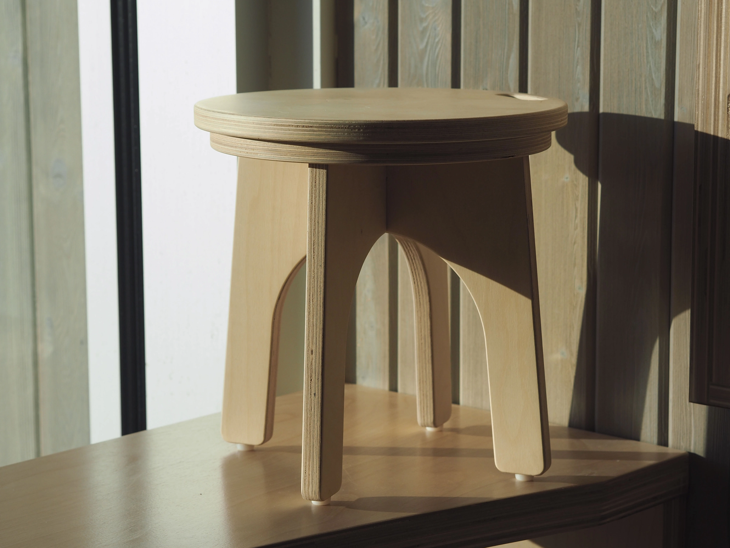 objet-mobilier-école-contreplaqué-adaptabilité
