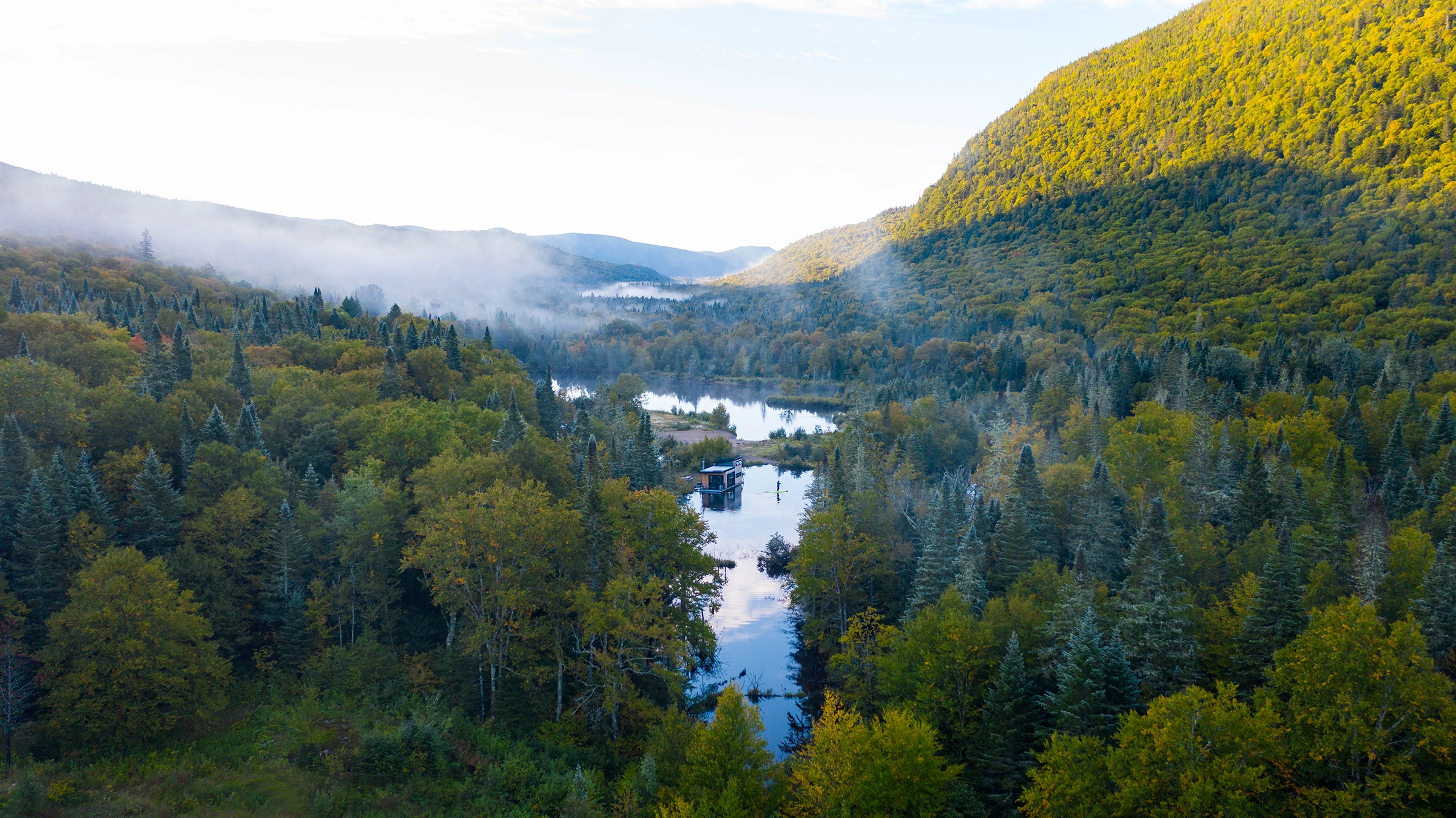 architecture-villégiature-chalet-lac-forêt-paysage-nature