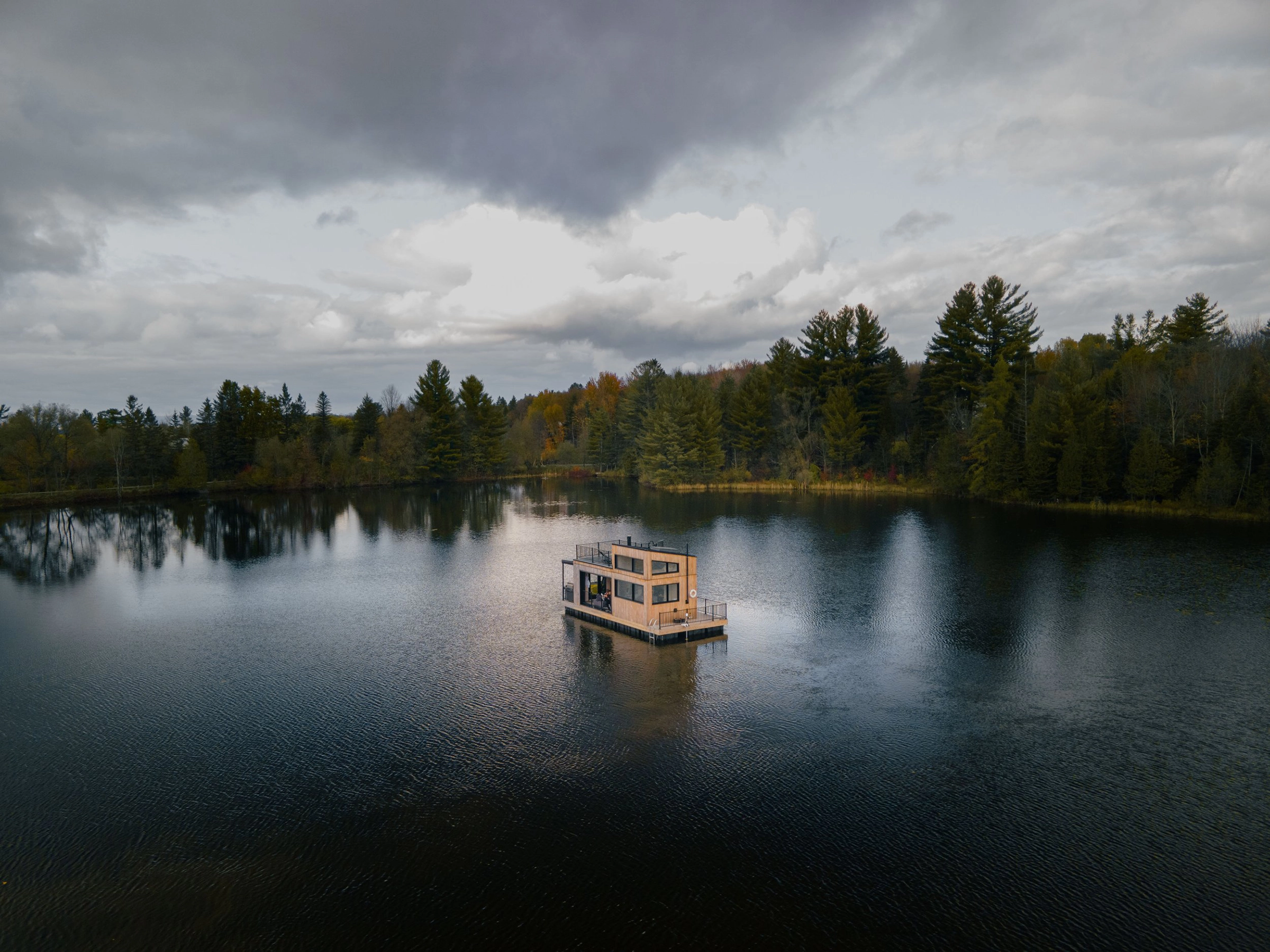 architecture-villégiature-chalet-lac-forêt-paysage-nature