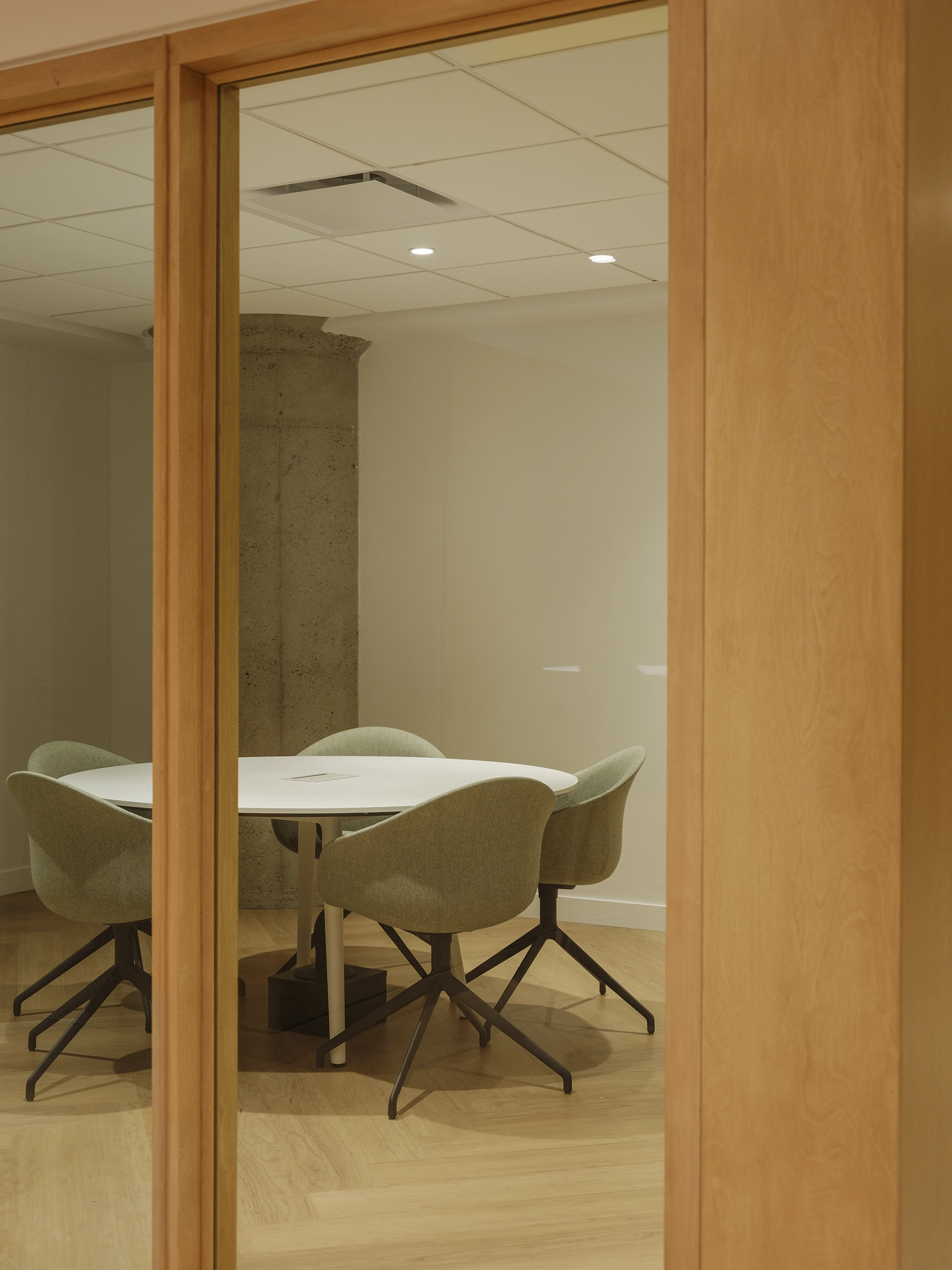 Rénovation-bureau-intérieur-bois