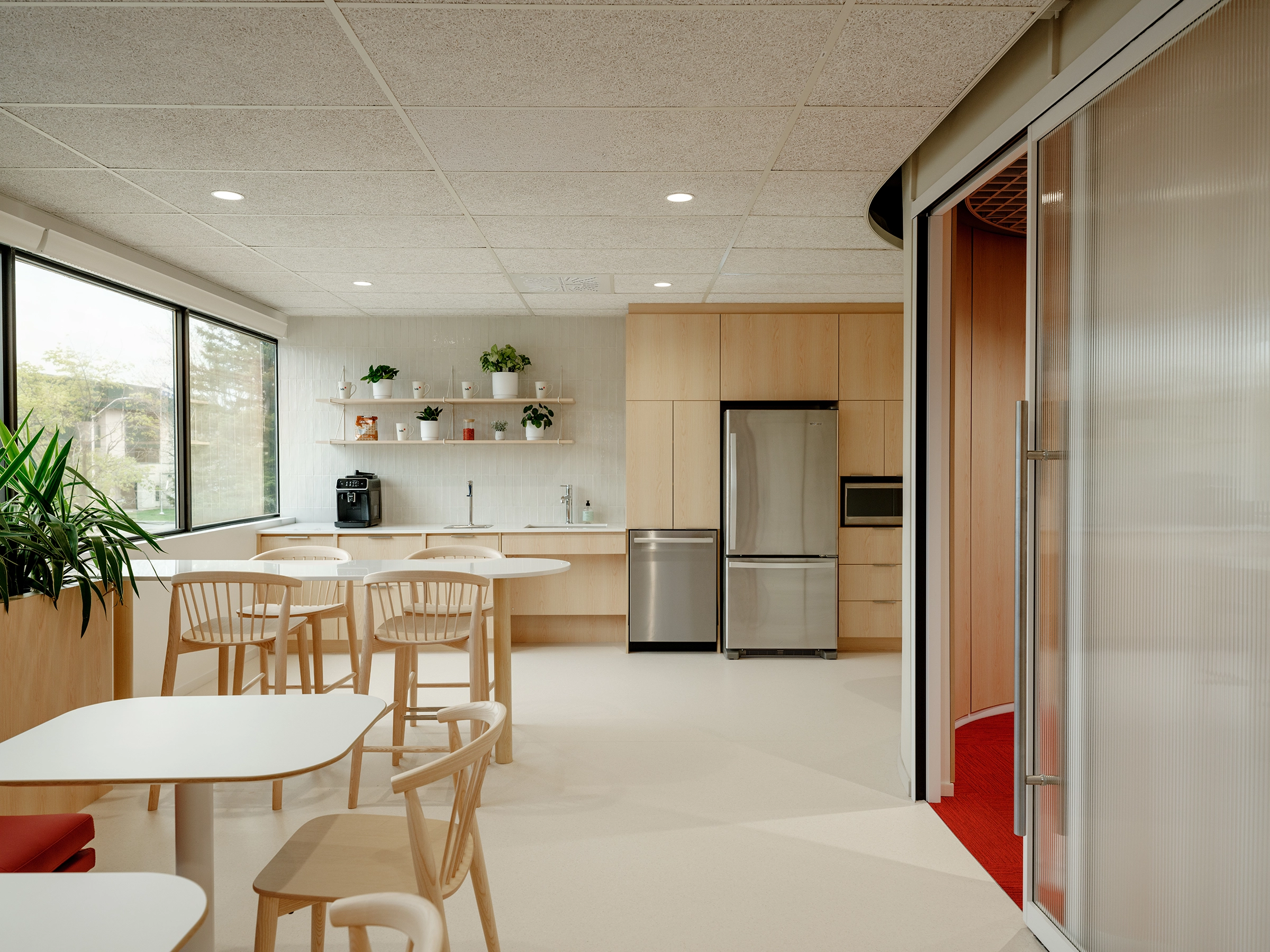 architecture-design-intérieur-bureau-rouge