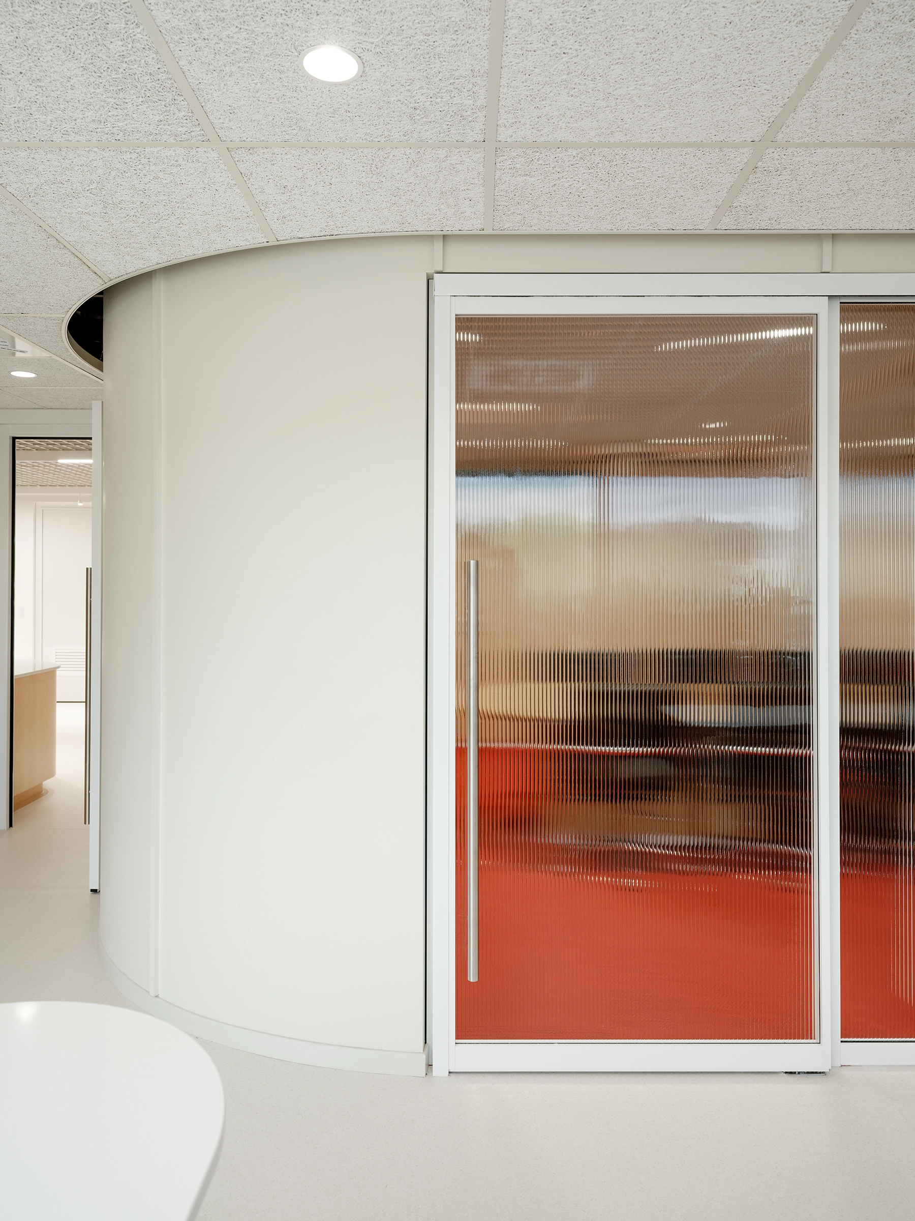 architecture-design-intérieur-bureau-rouge