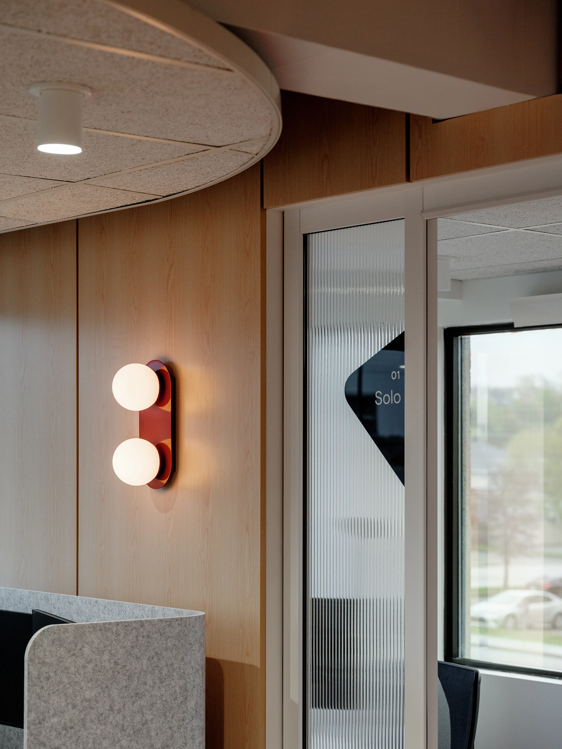 architecture-design-intérieur-bureau-rouge