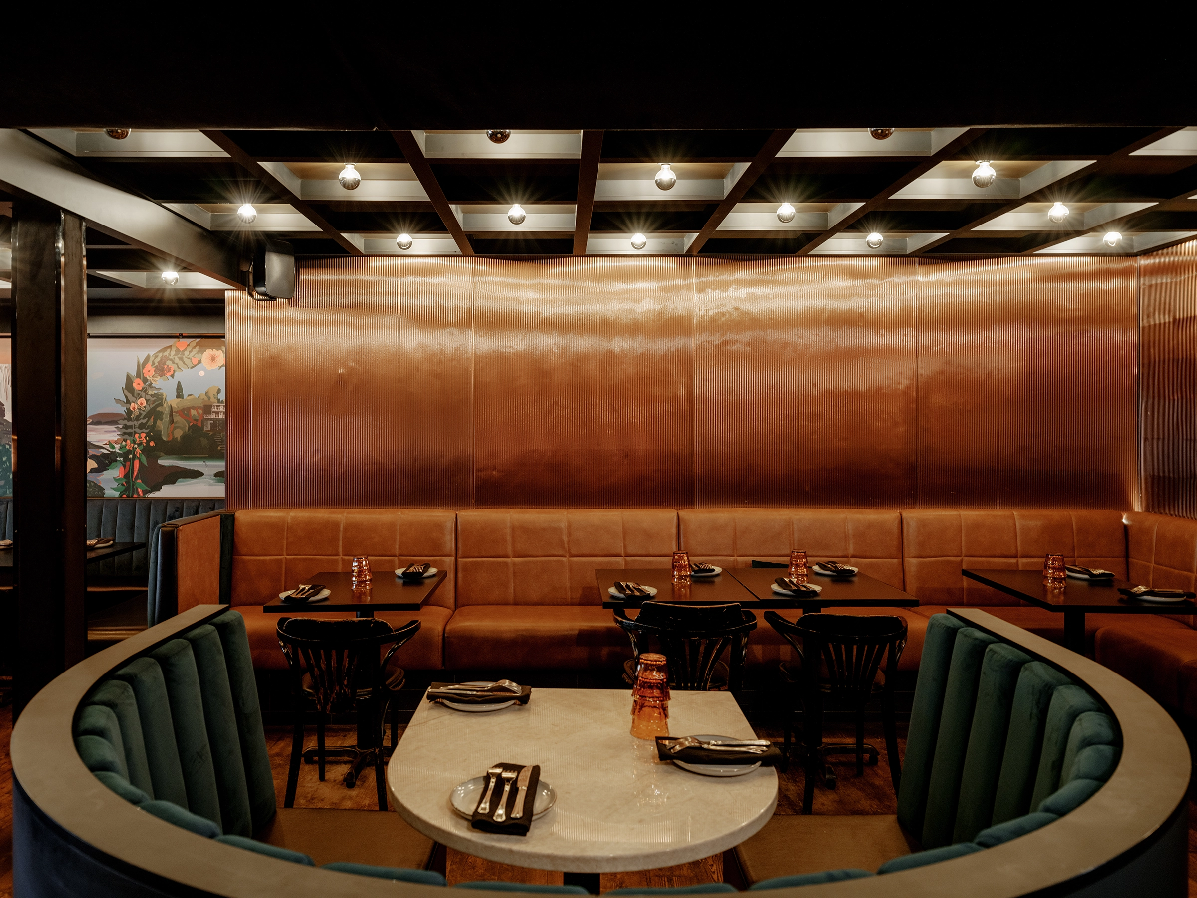 design-intérieur-restaurant-lumière-mirroir