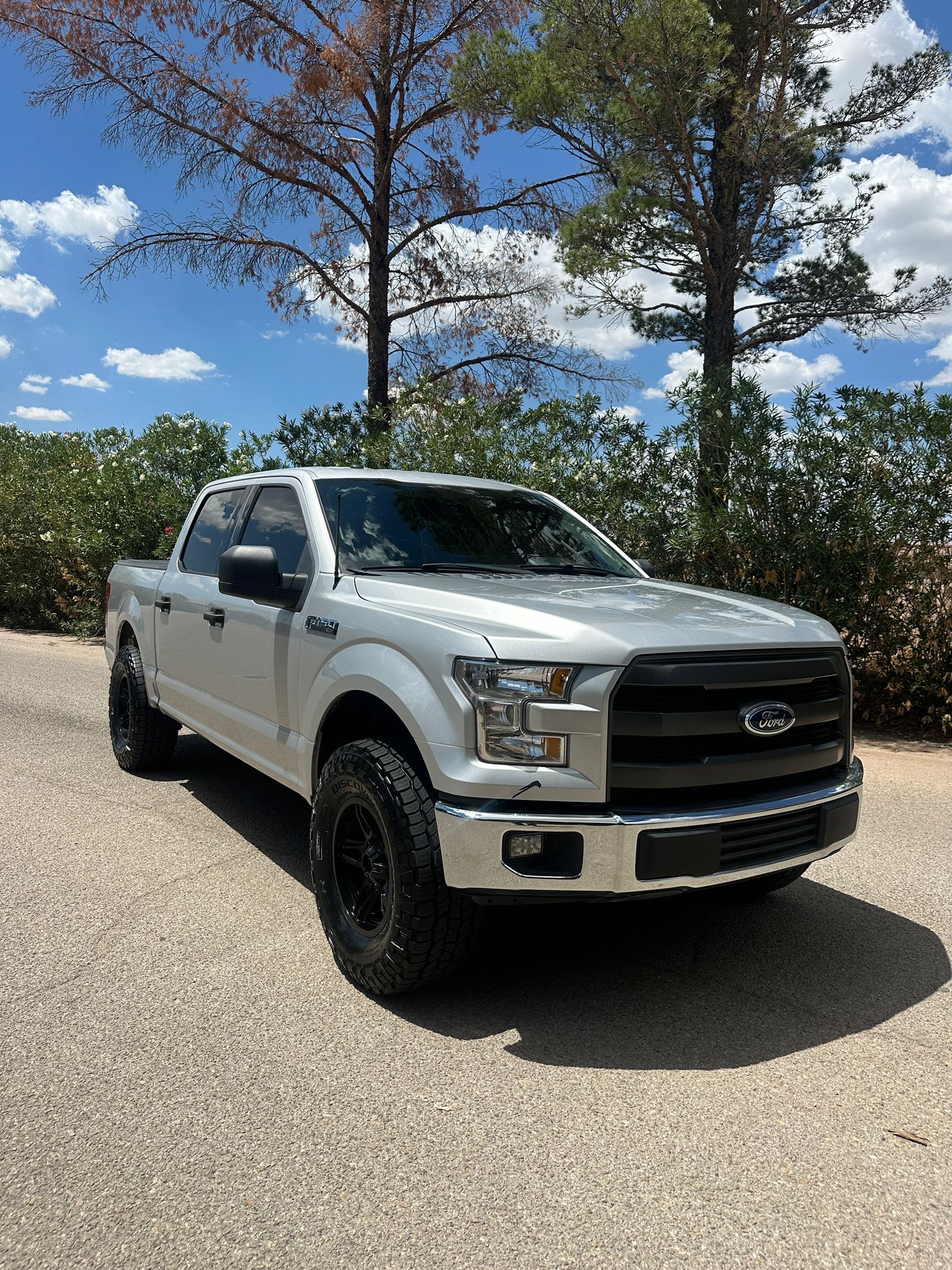 2017 Ford F150 SuperCrew Cab XLT Pickup 4D 5 1/2 ft