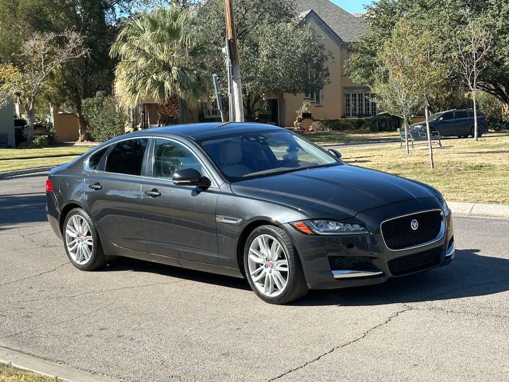 2017 Jaguar XF XF 35t Prestige