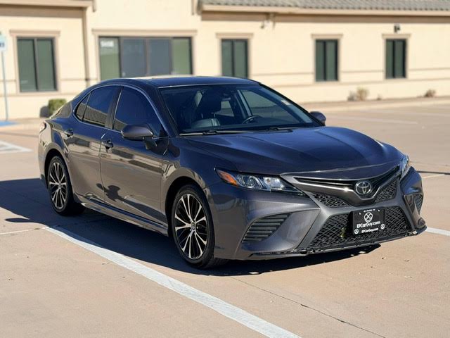 2020 Toyota Camry SE Sedan 4D