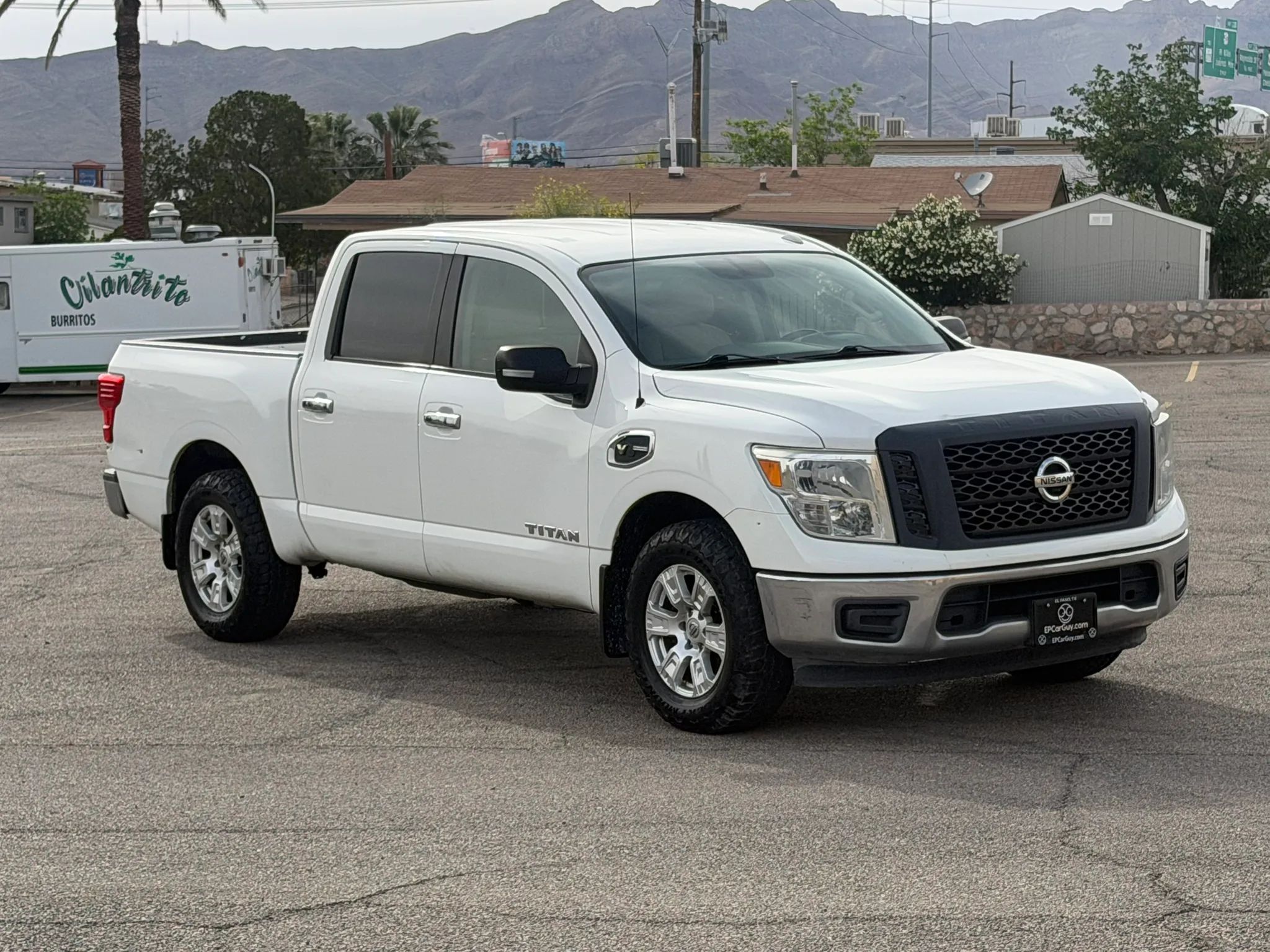 2017 Nissan Titan Crew Cab SV Pickup 4D 5 1/2 ft