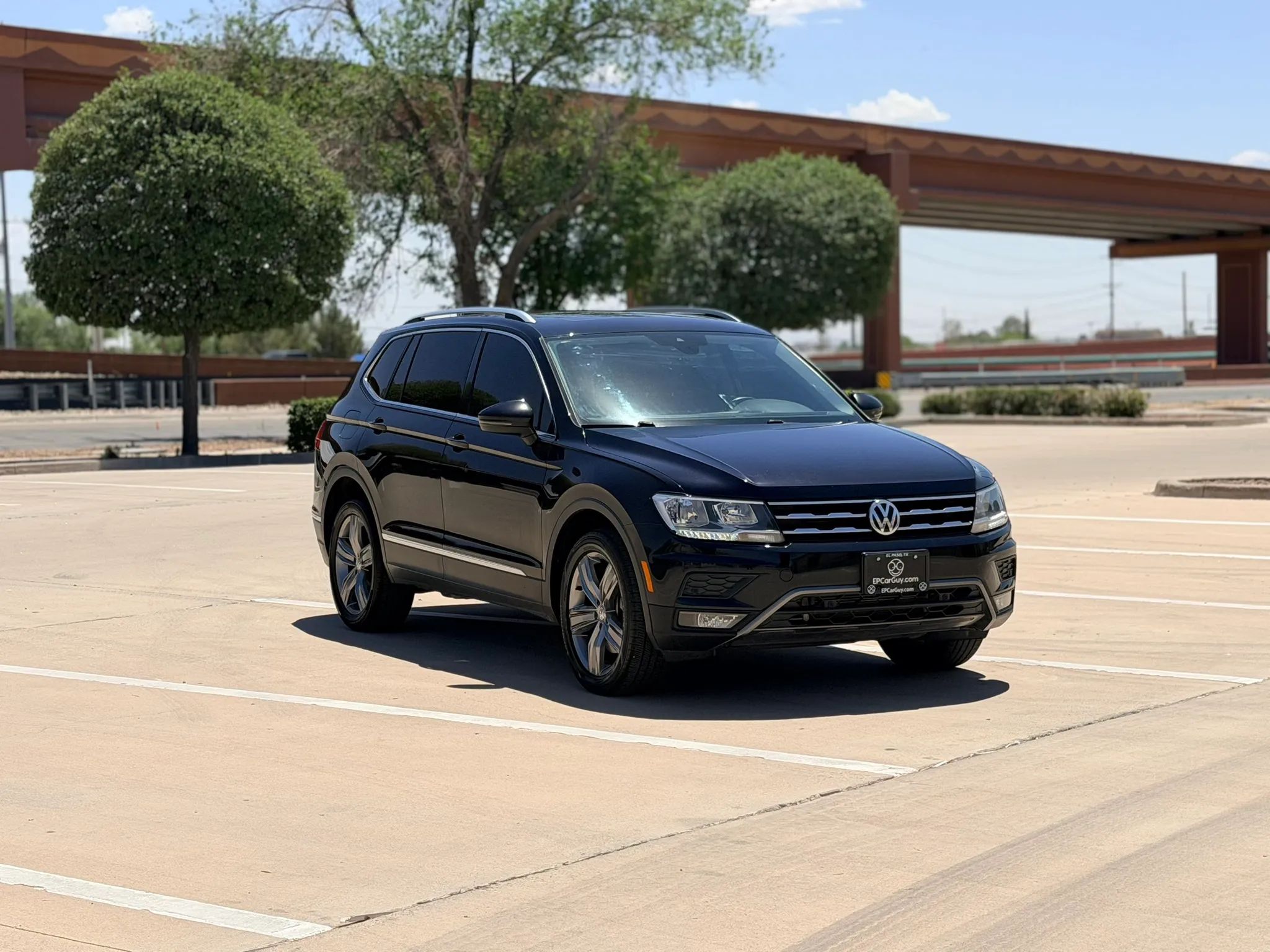 2020 Volkswagen Tiguan SEL Sport Utility 4D