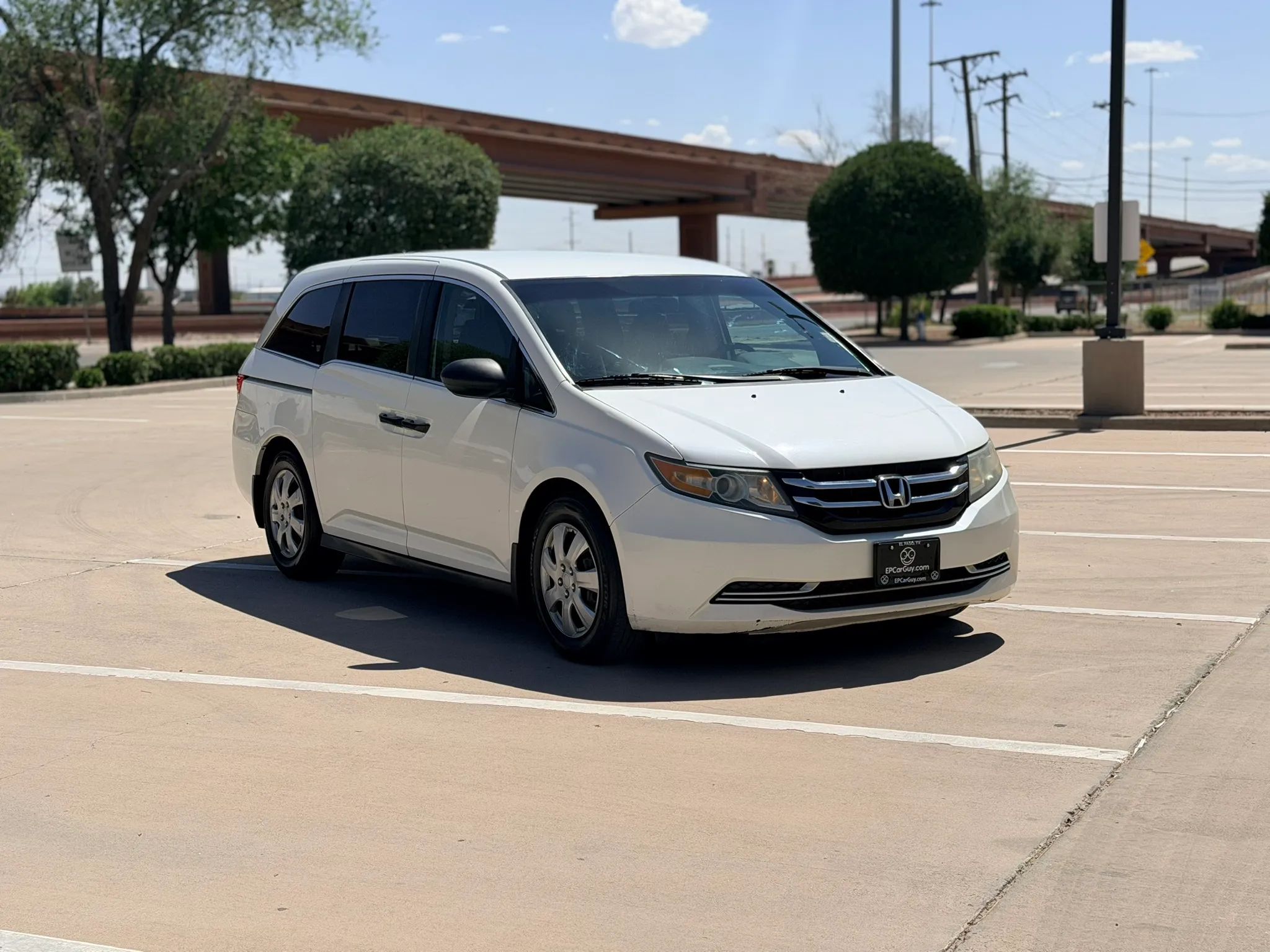 2015 Honda Odyssey LX Minivan 4D