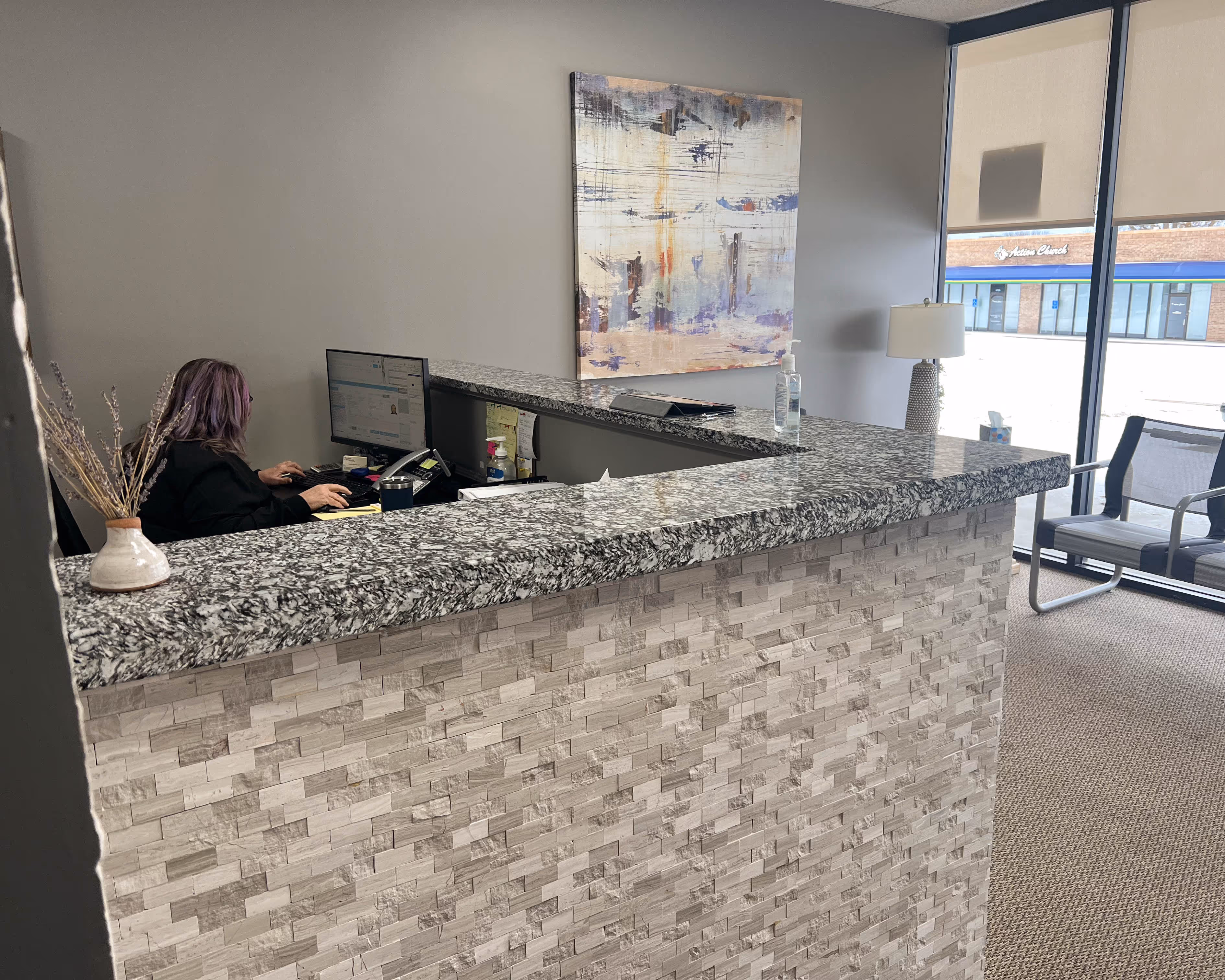 front desk of Marshall Chiropractic