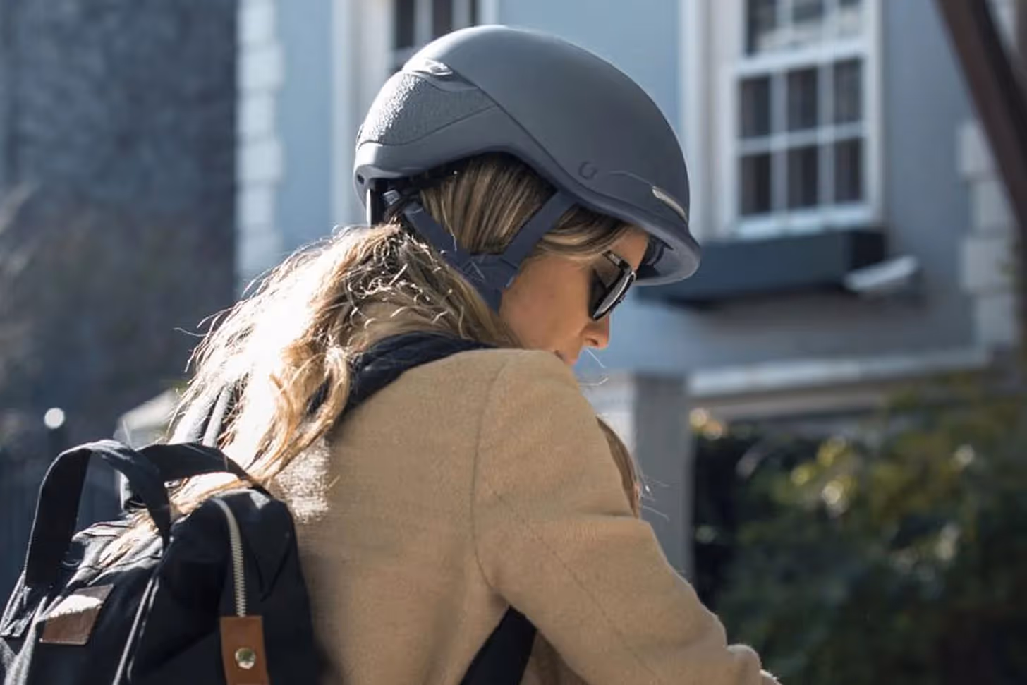 Unit 1 Faro smart helmet boasts automatic brake lights, remote-operated turn signals, more! - Bikerumor