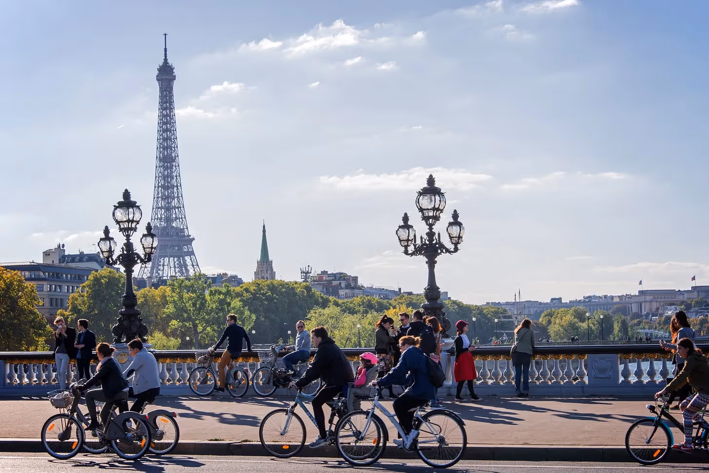 Paris to Become "One of the Most Bike Friendly Cities in the World" By 2026 | ArchDaily