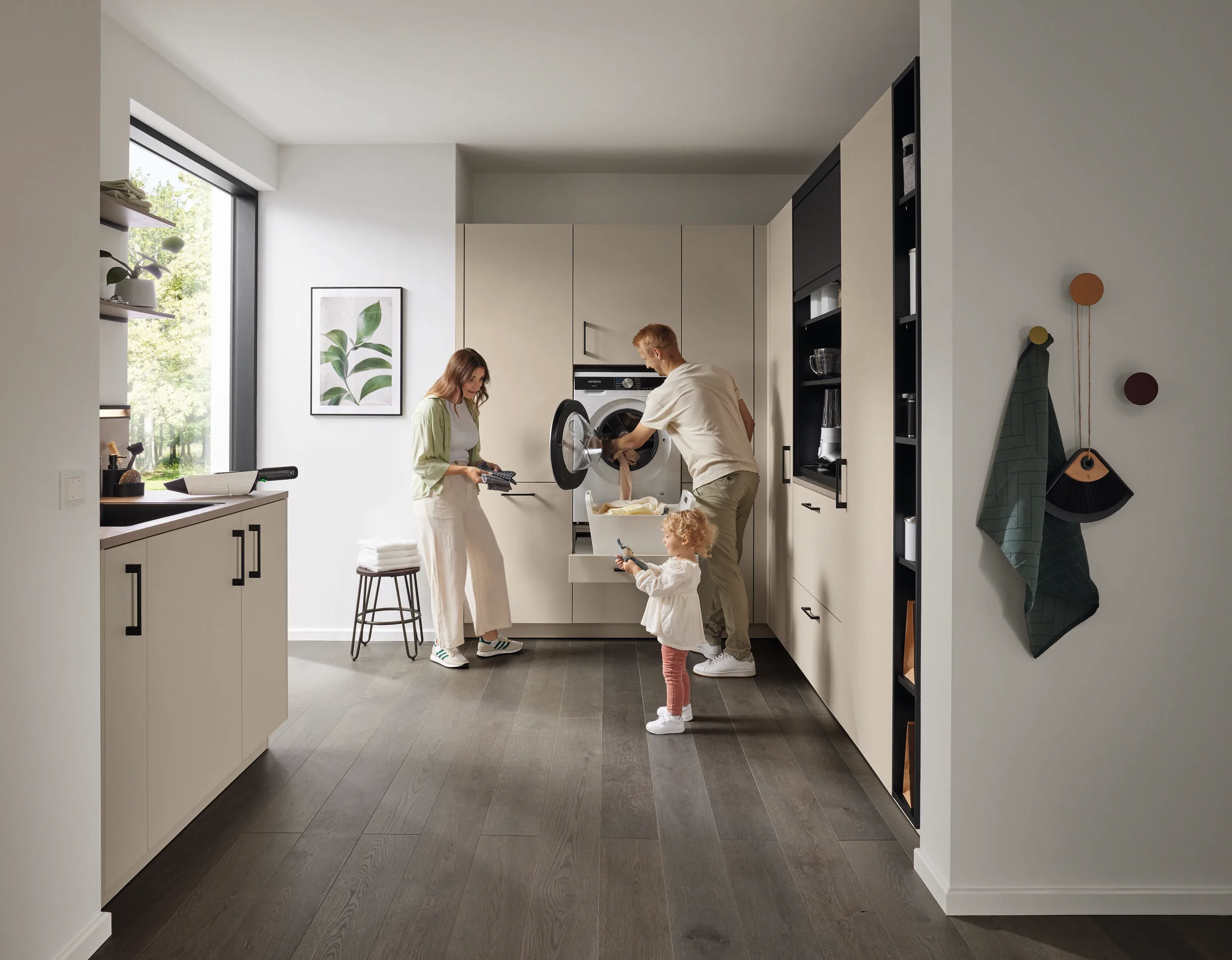 Ballerina Resopal Pro 35031 bijkeuken met ingebouwde wasmachine en roomkleurige matte kasten