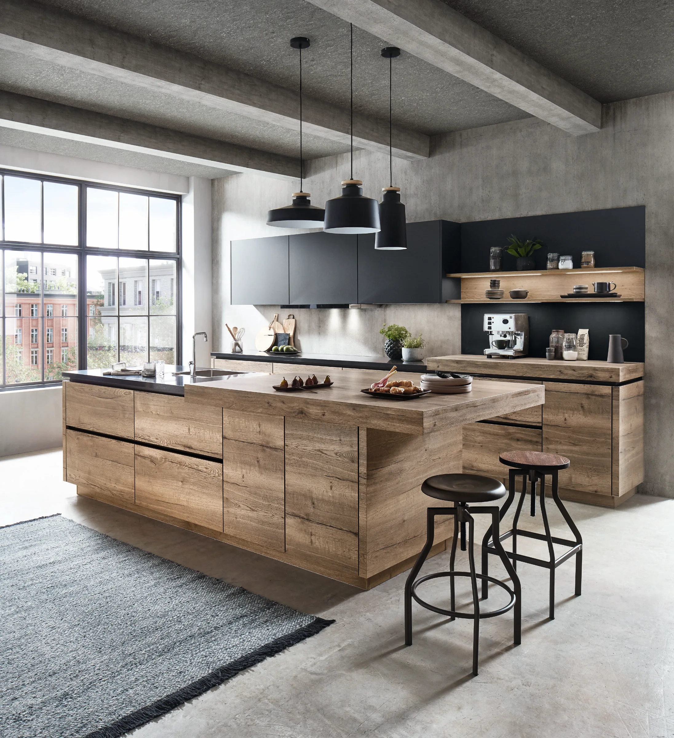 Nobilia Structura 402 industriële loftkeuken met eikenhout eiland en donkerblauwe wandkasten