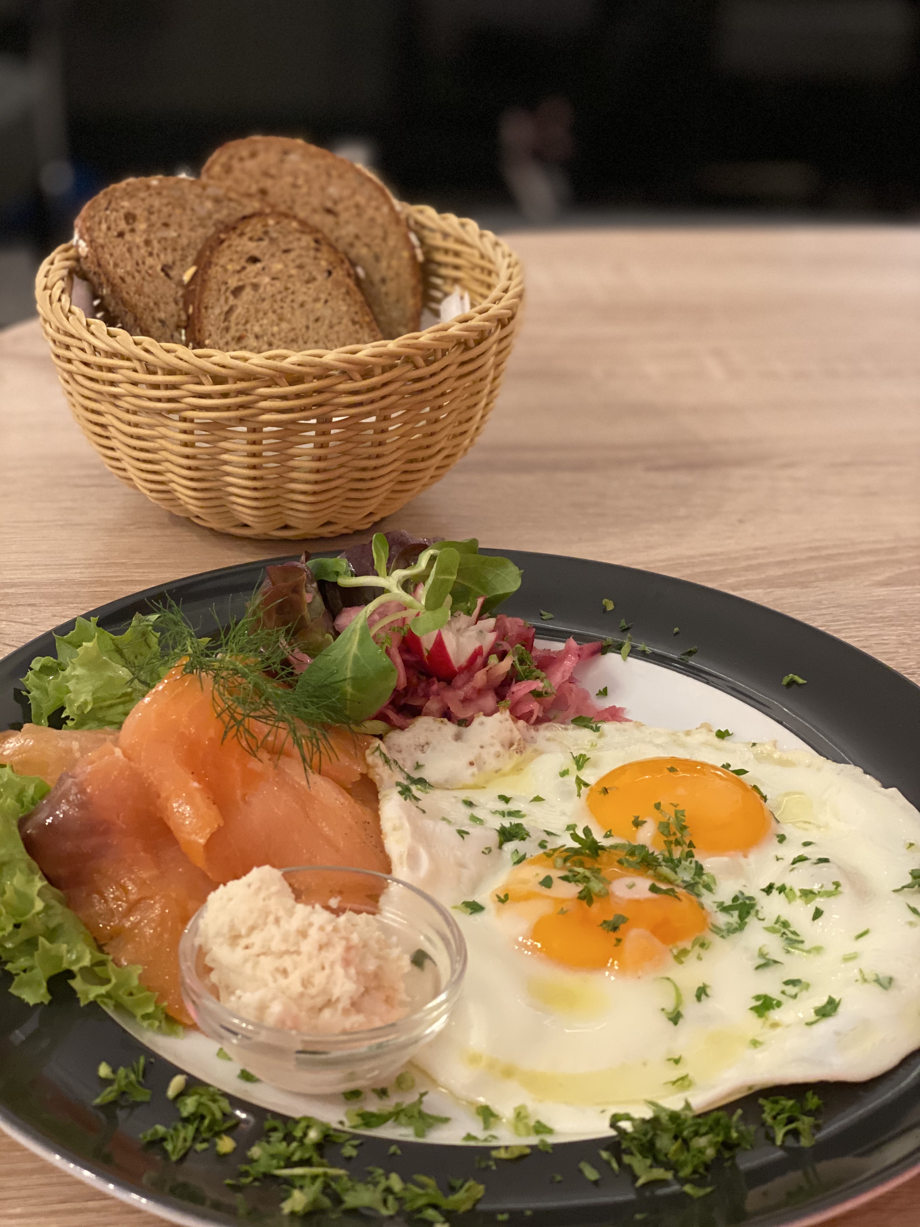Spiegelei & Lachs