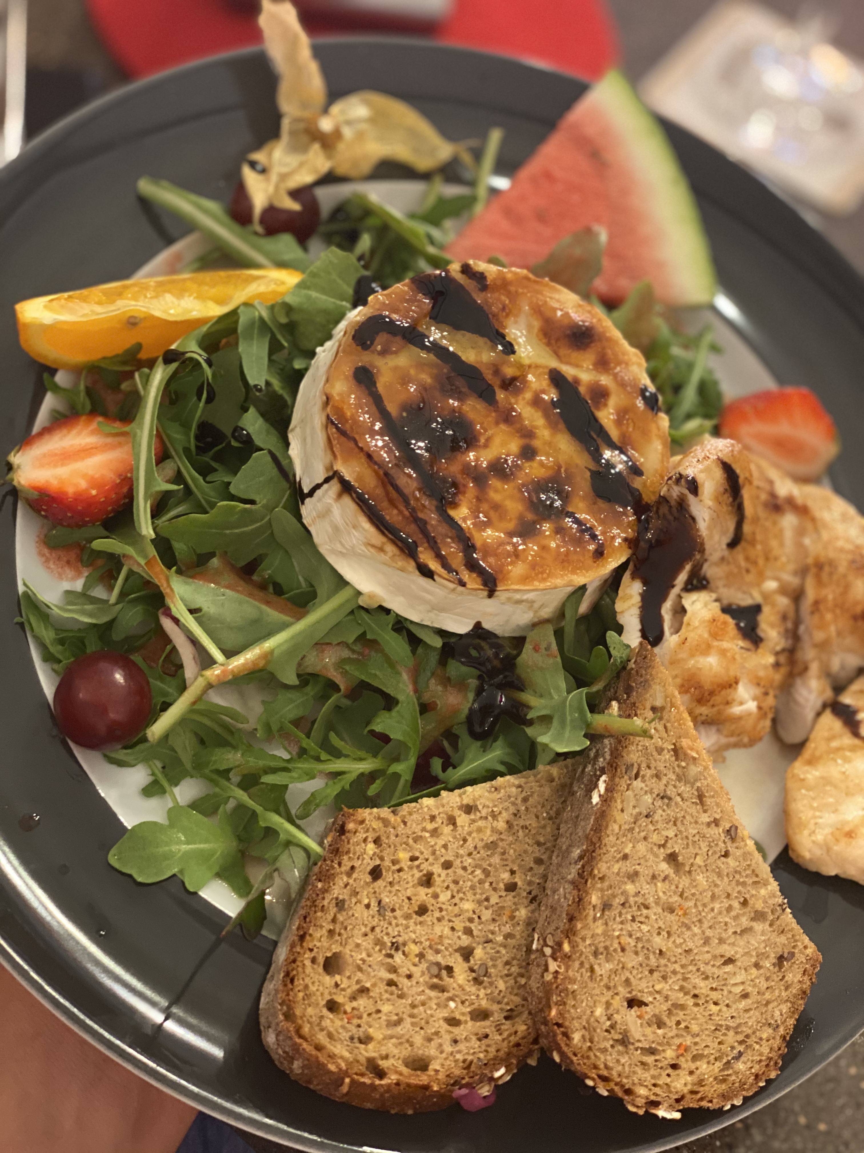 Ziegenkäse gegrillt mit Feigenchutney