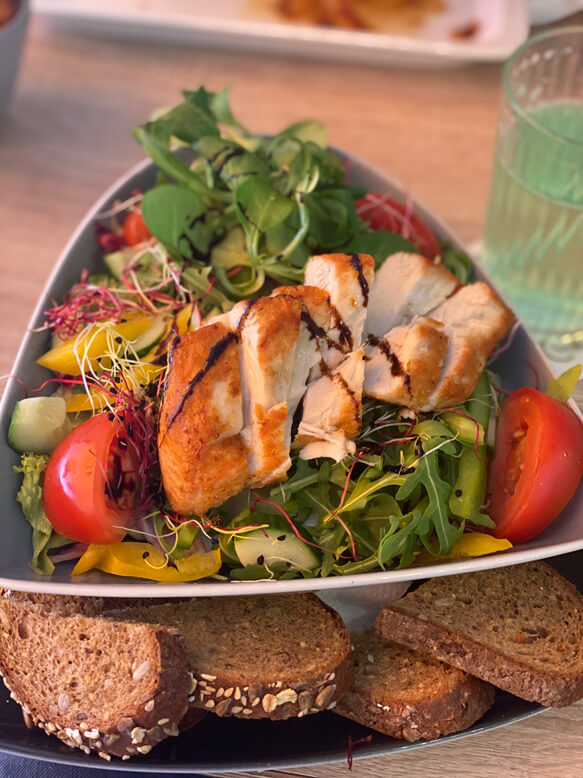 Fresh Flair Salat mit Pute