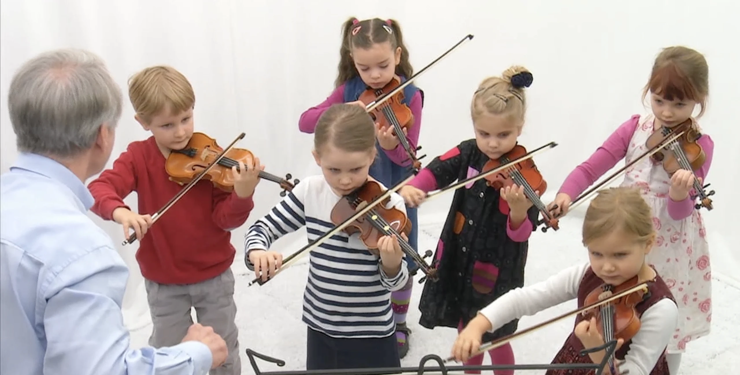Minifiddlers violin pedagogy course 1st year includes violin lessons for the whole 1st year