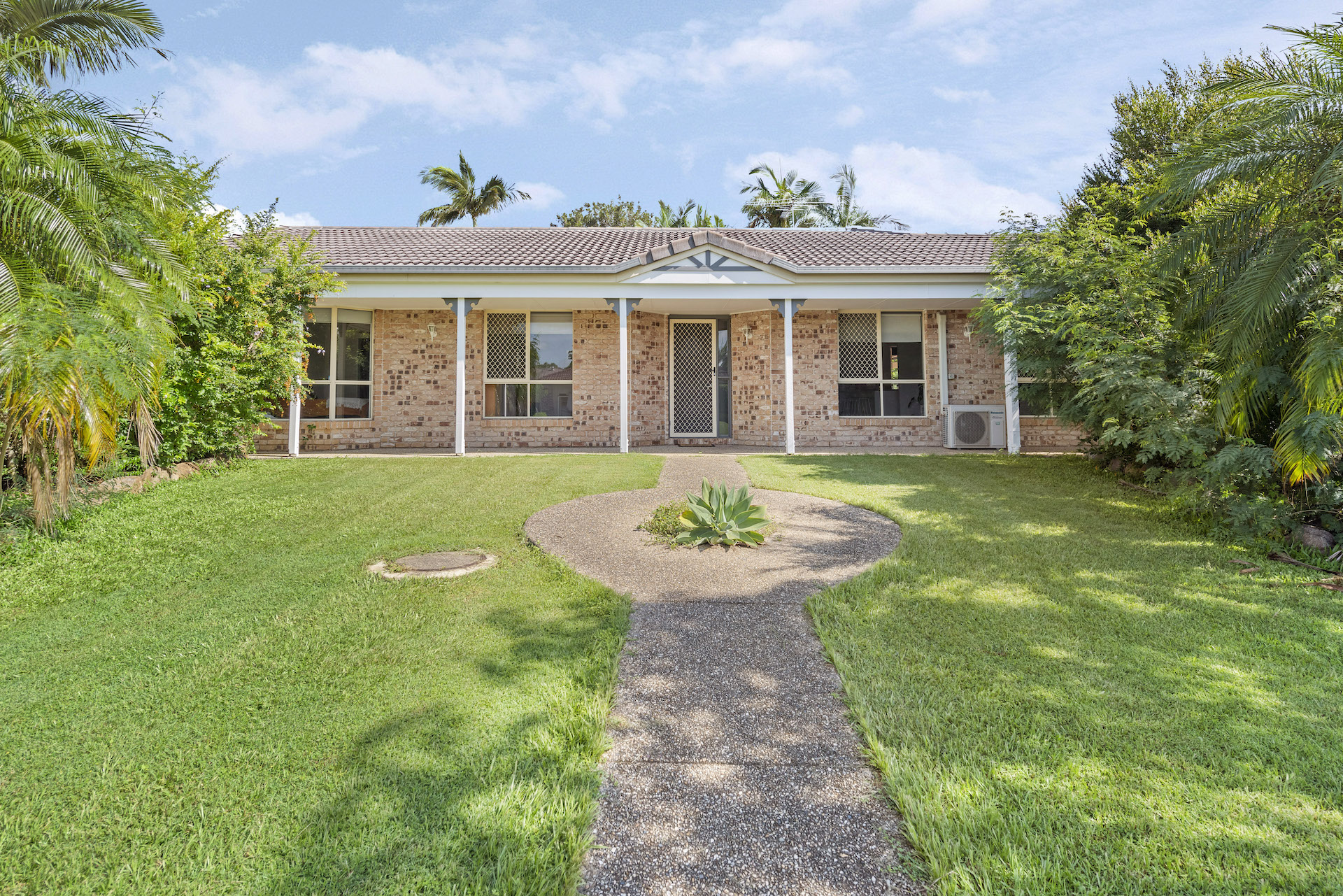 4 Blackbutt Court, WARNER QLD 4500
