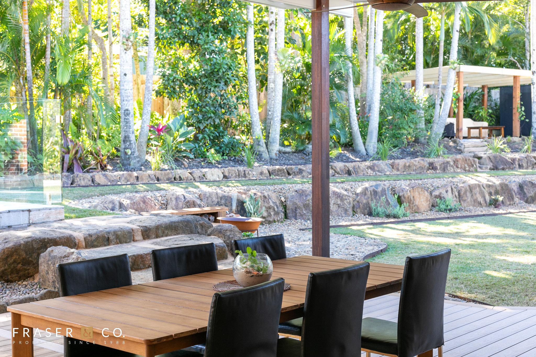Dining at 1 Gumdale Court, Noosaville QLD 4566
