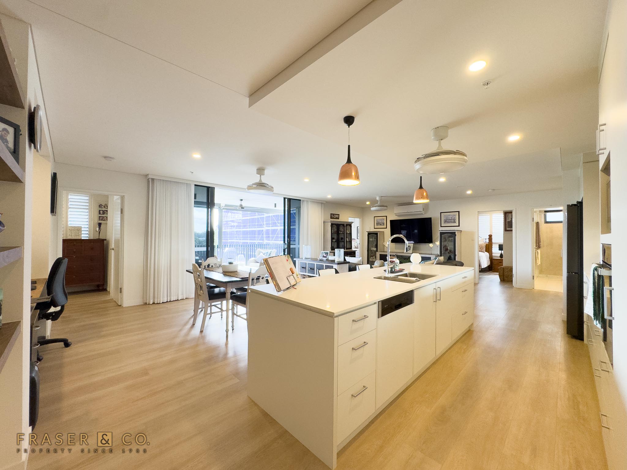 5510 / 221 Bloomfield Street, CLEVELAND QLD 4163