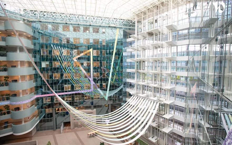 Atrium du nouveau siège de FDJ United