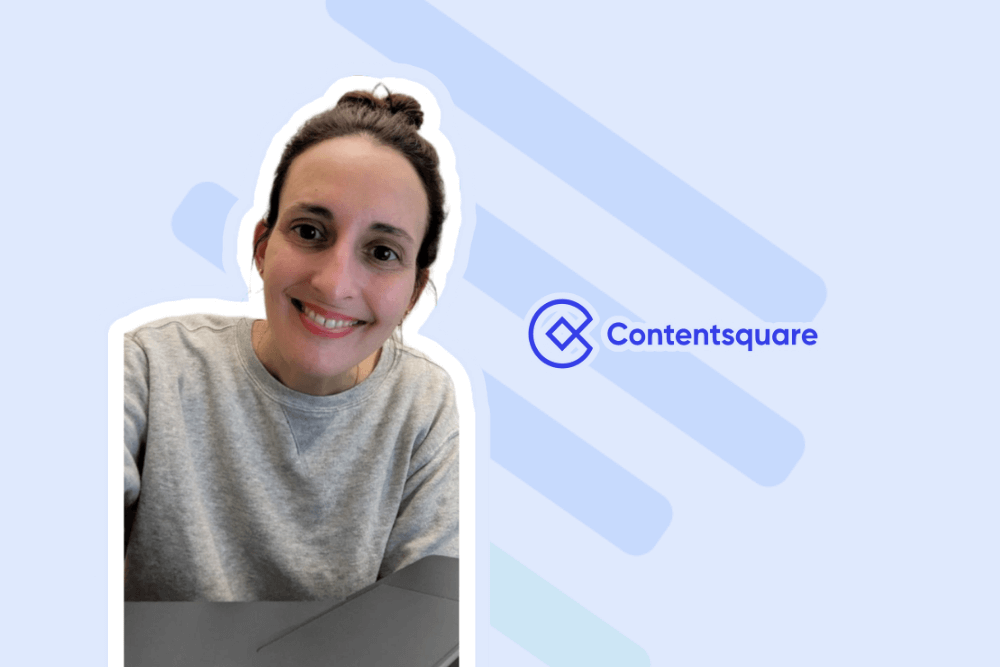 Portrait d'une responsable de Contentsquare à côté du logo de l'entreprise