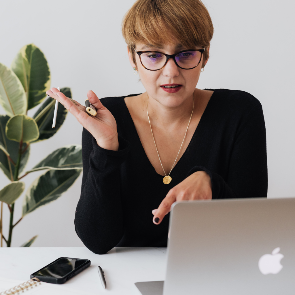 100 Hook Examples for B2B Sales Videos