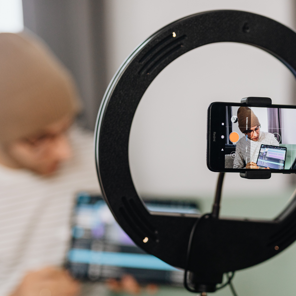 10 Best B2B Customer Testimonial Video Examples for 2026