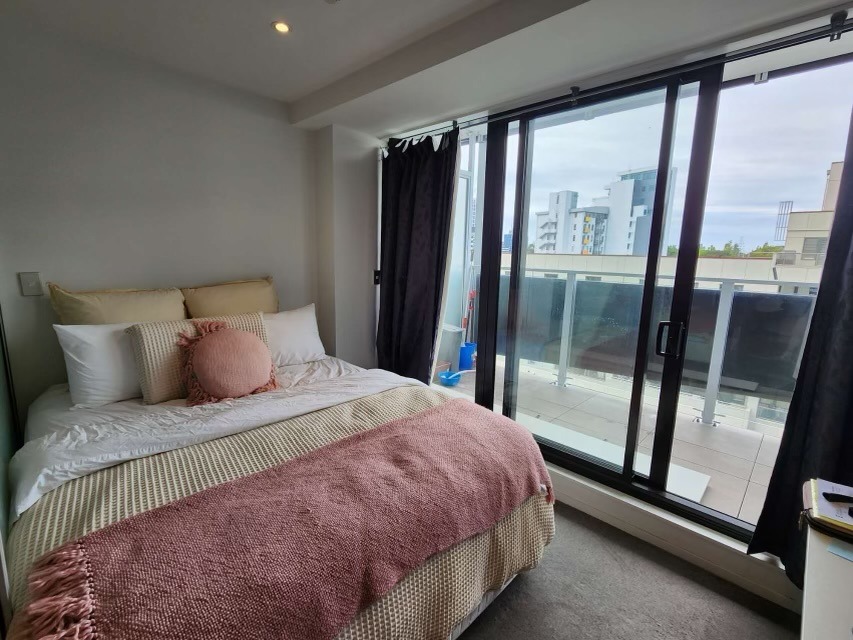 1003/8 Airedale Street, City Centre