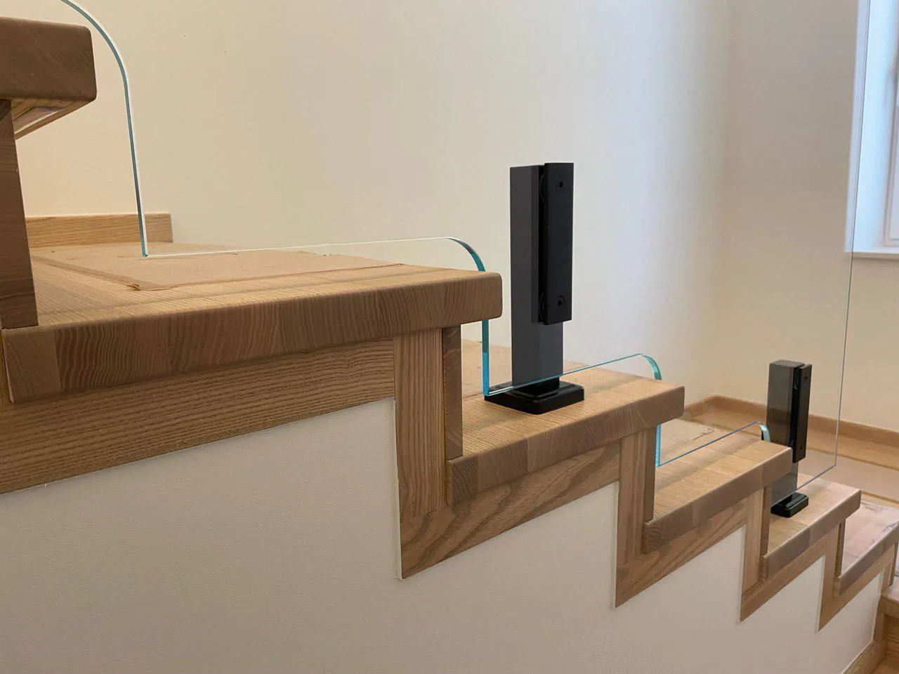 Будинок скляне огородження сходів Київ - фото 1