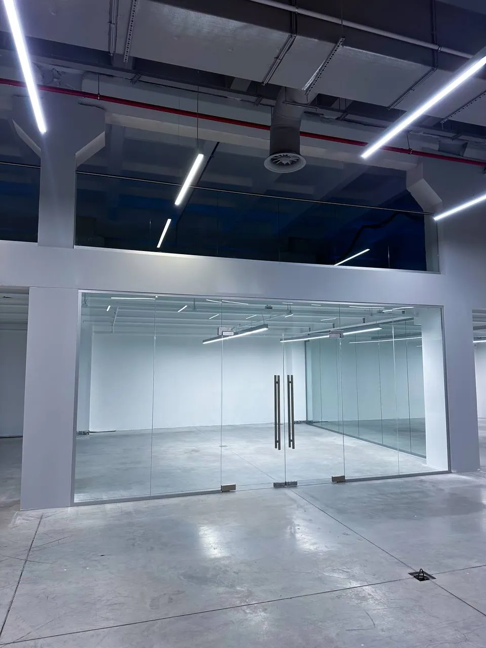 Торгове приміщення скляні перегородки та двері Київ - фото 4