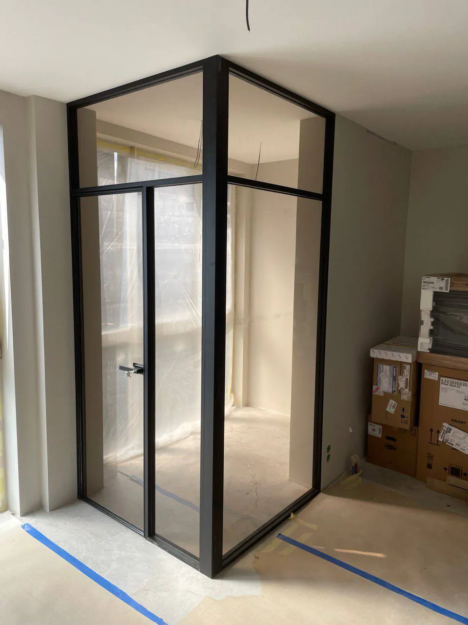 Скляні двері індивідуальне виготовлення - фото 3