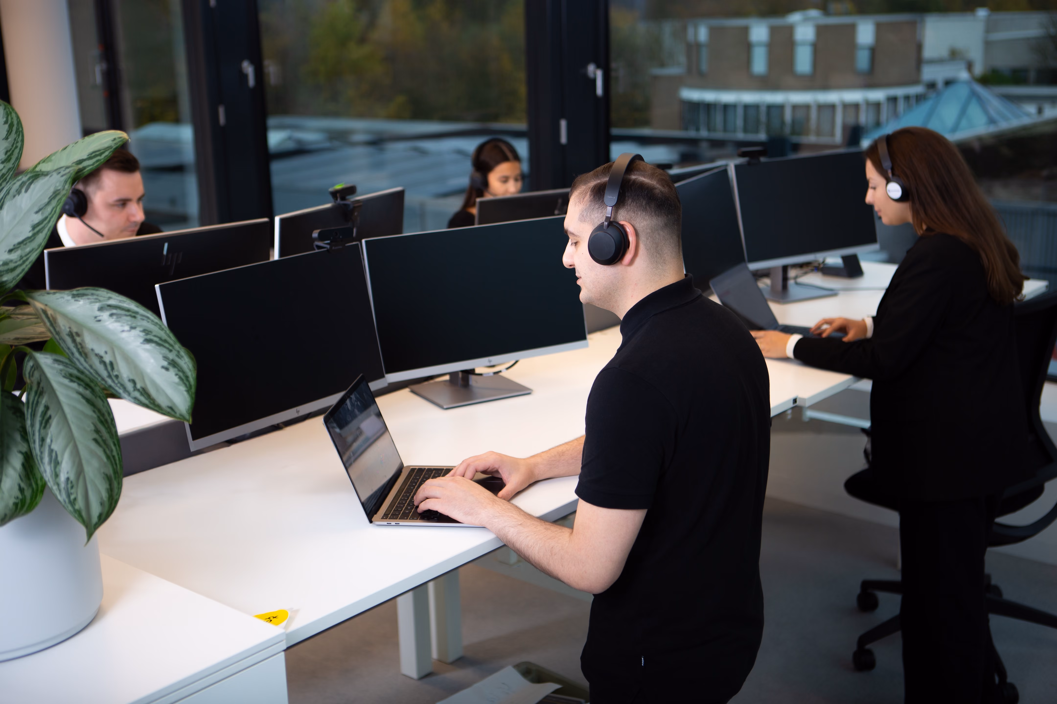 HR überlastet, Fachkräfte fehlen: Wie retten Sie Ihr Recruiting jetzt?