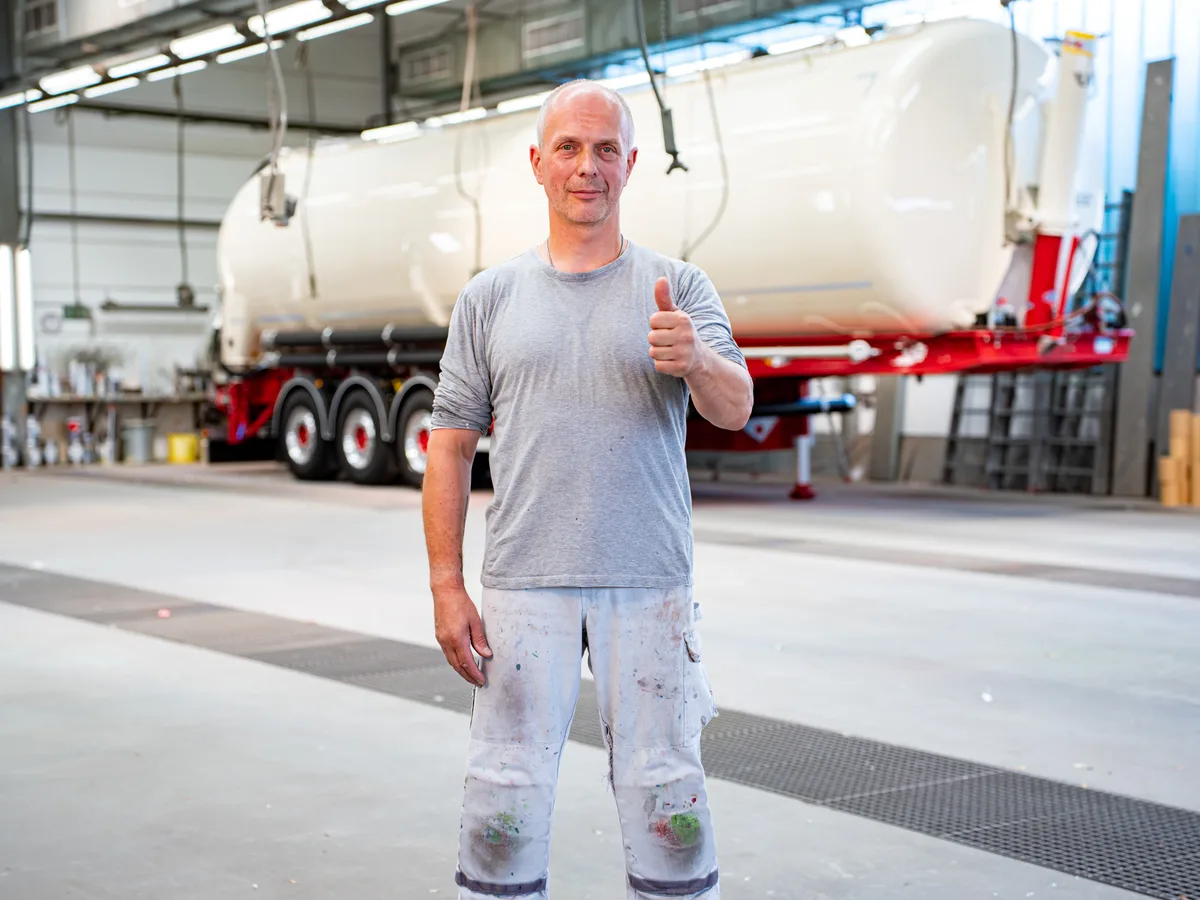 Mitarbeiter von SCH&Ouml;NE Lackiertechnik