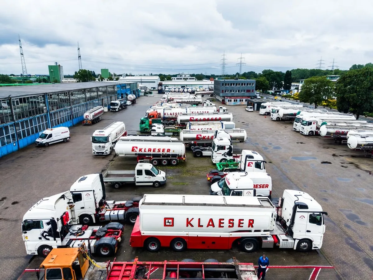 Klaeser Fuhrpark aus der Vogelperspektive