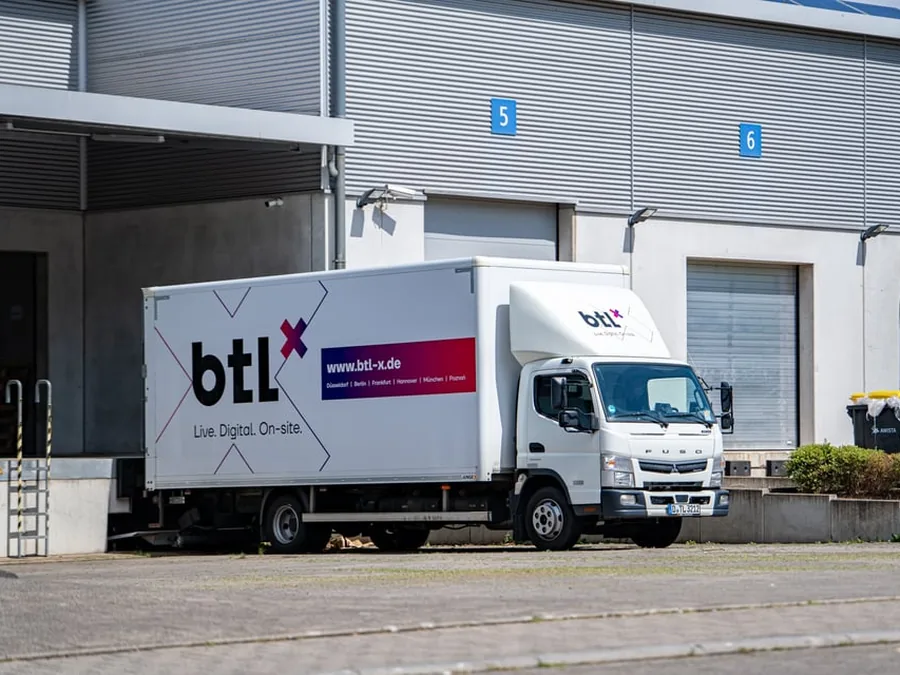 BTL Standort mit LKW an der Rampe